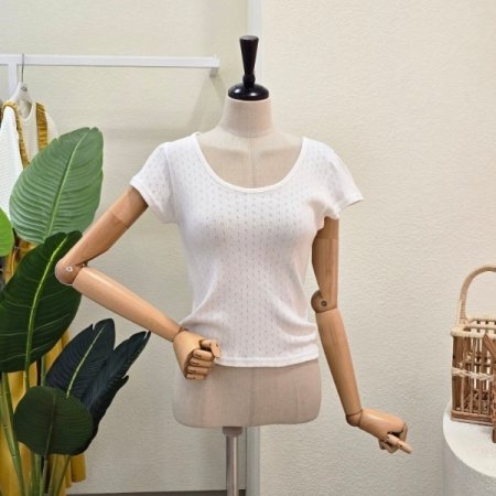 코튼 U넥 펀칭 티셔츠