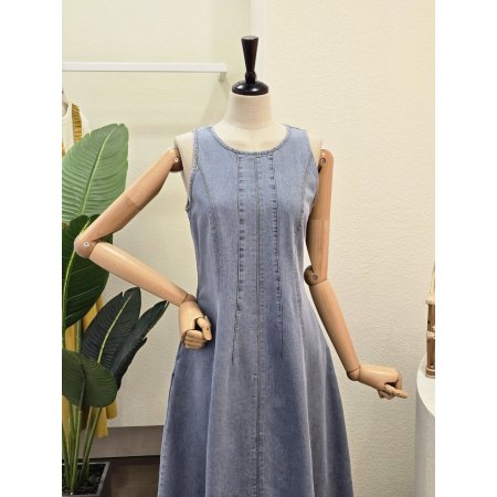 민소매 절개 데님 원피스