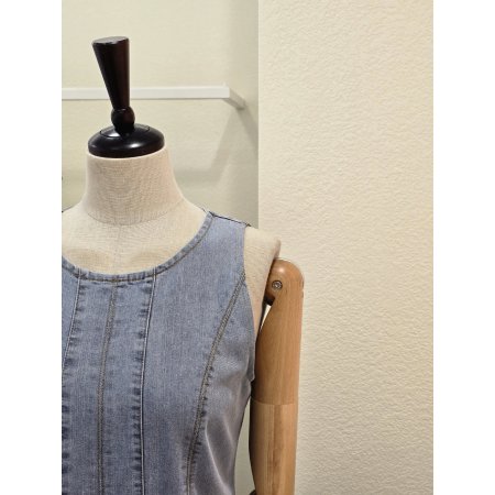 민소매 절개 데님 원피스