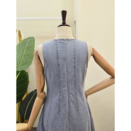 민소매 절개 데님 원피스