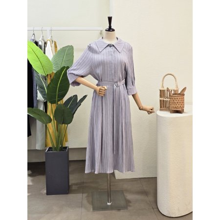 카라넥 핀턱 벨티드 원피스