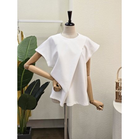 사선 유니크 라운드 티셔츠