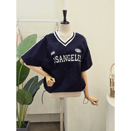 레터링 컬러 배색 브이넥 티셔츠