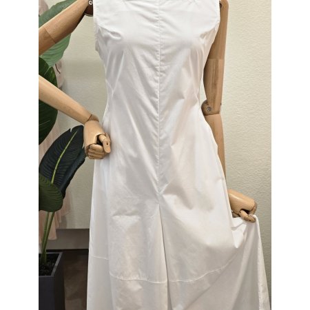 스퀘어넥 핀턱 민소매 원피스