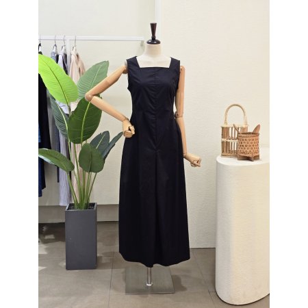 스퀘어넥 핀턱 민소매 원피스