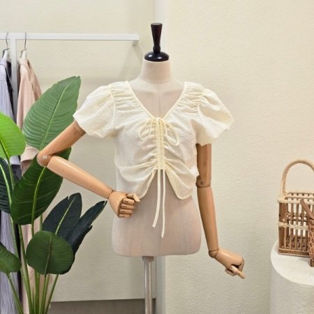 크롭 볼륨 셔링 블라우스