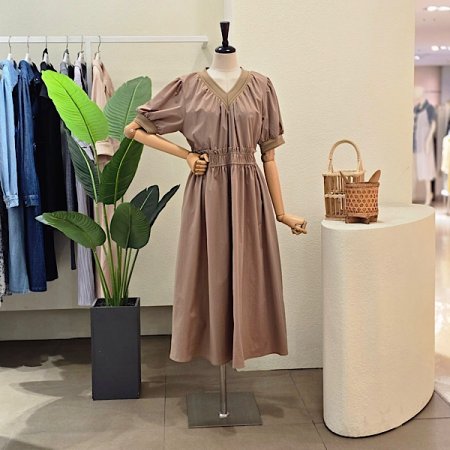 브이넥 셔링 텐션 원피스