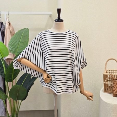 멀티 스트라이프 루즈핏 티셔츠