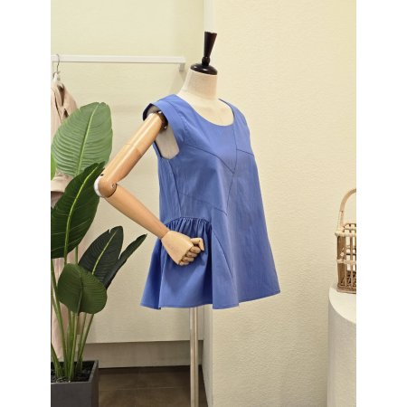 민소매 허리 셔링 블라우스