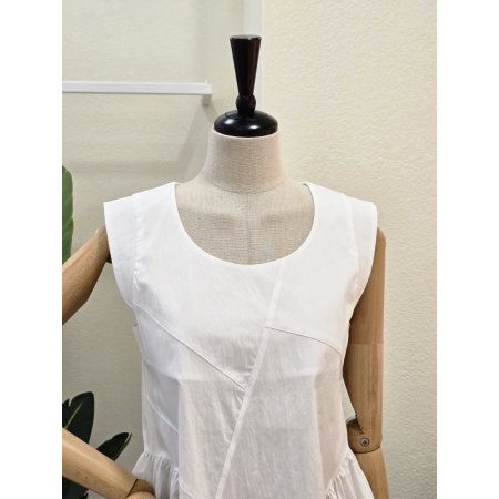 민소매 허리 셔링 블라우스