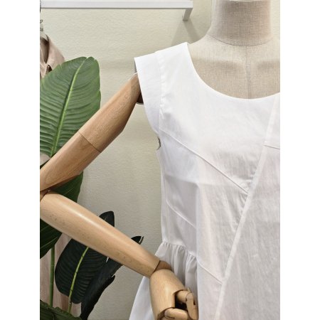 민소매 허리 셔링 블라우스