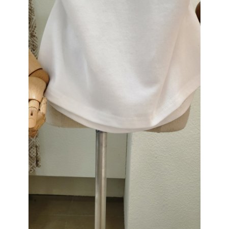 퍼프 포인트 라운드 반팔 티셔츠