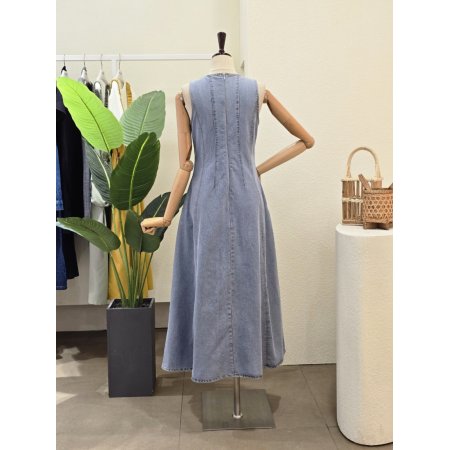 민소매 절개 데님 원피스