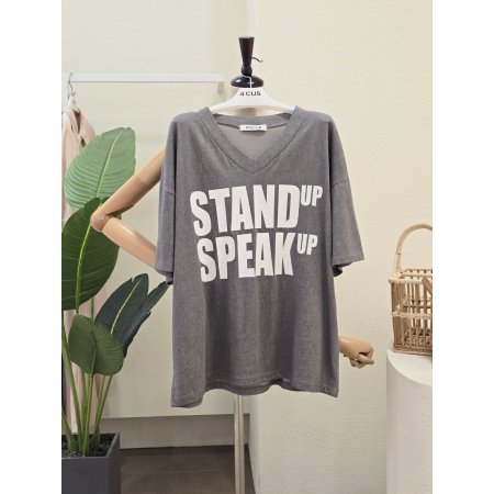 브이넥 빅 레터링 반팔 티셔츠