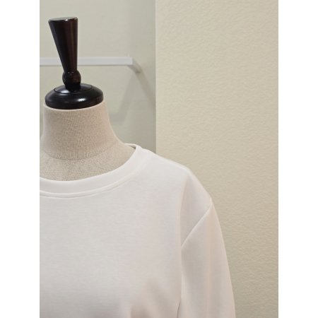 라운드넥 소매 포인트 티세츠