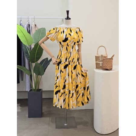 오프 숄더 스모킹 밴딩 원피스