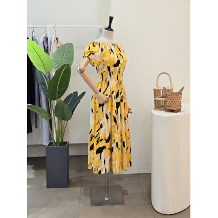 오프 숄더 스모킹 밴딩 원피스