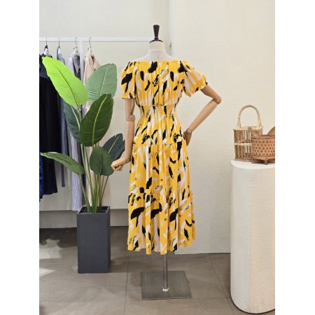 오프 숄더 스모킹 밴딩 원피스