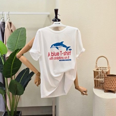 돌핀 레터링 라운드넥 티셔츠