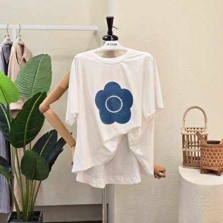 데님 플라워 패치 티셔츠