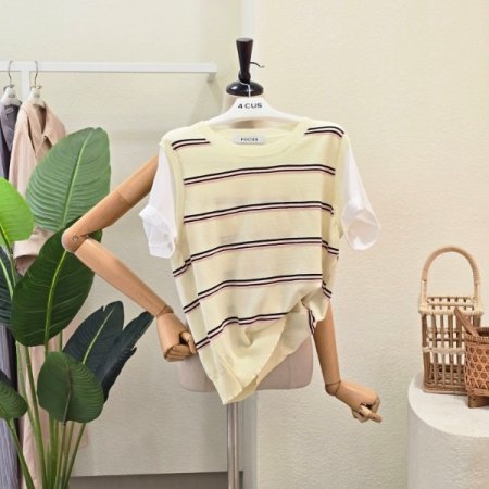 스트라이프 배색 라운드 니트