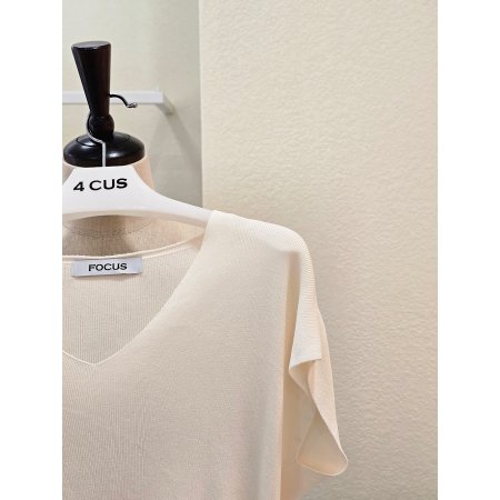 소프트 브이넥 캡소매 니트