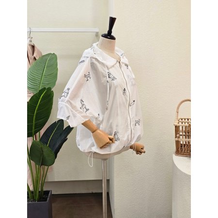 애니멀 자수 후드 점퍼