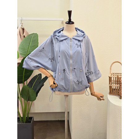 애니멀 자수 후드 점퍼