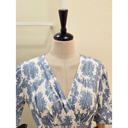 브이넥 패턴 저지 원피스