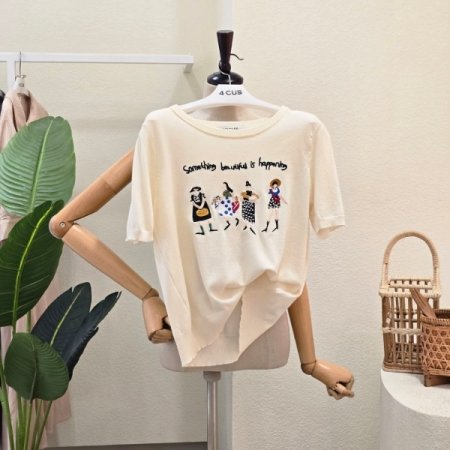 어깨 퍼프 자수 레터링 니트