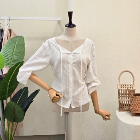 스트라이프 퍼프 라운드 블라우스