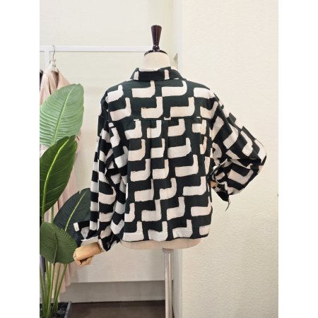 격자 포인트 카라넥 블라우스