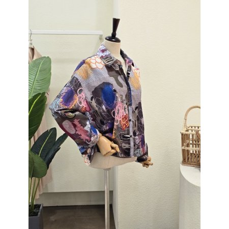 모자이크 패치 카라넥 블라우스