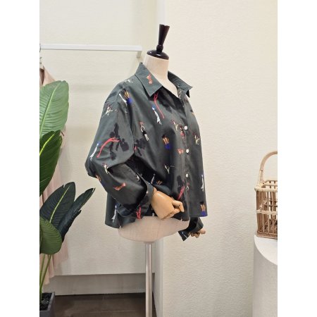 소나무 패턴 카라넥 블라우스