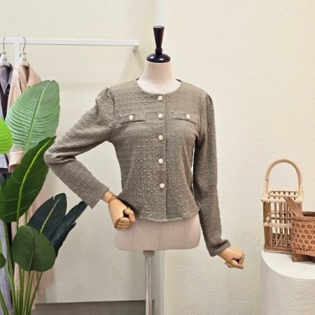 골드 버튼 라운드 블라우스