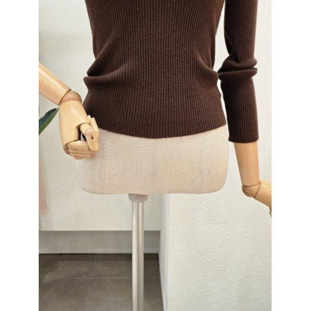 골지 슬림 U넥 니트