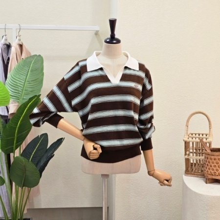 컬러 스트라이프 카라 니트