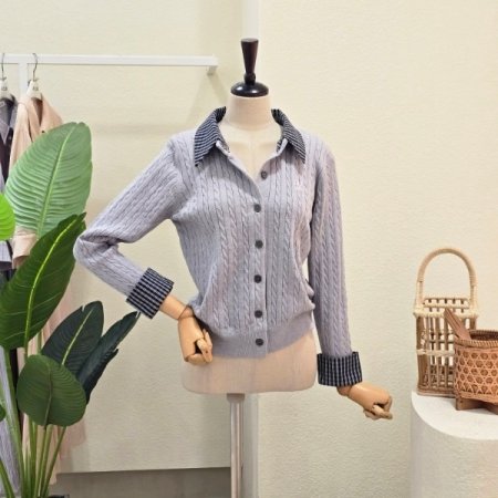 체크 배색 꽈배기 니트