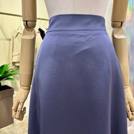 새틴 A라인 롱 스커트