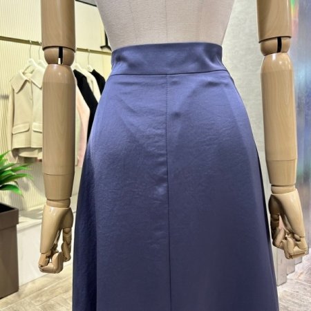 새틴 A라인 롱 스커트