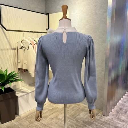 쉬폰 넥 리본 배색 셔링 니트