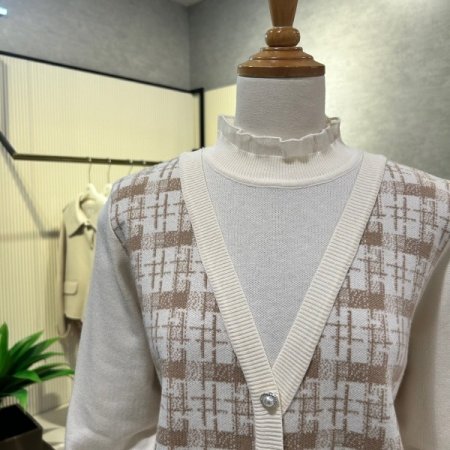 프릴넥 체크 배색 레이어드 니트