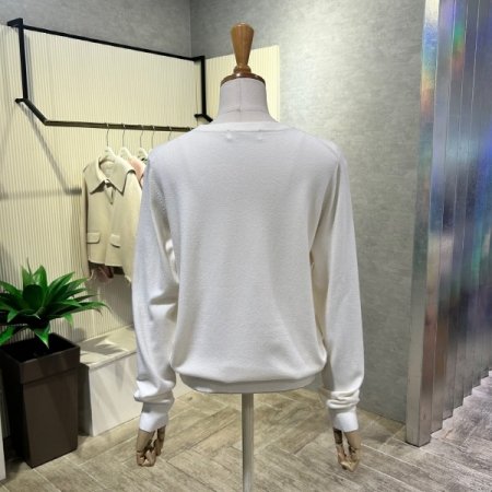 V넥 베이직 니트