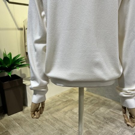 V넥 베이직 니트