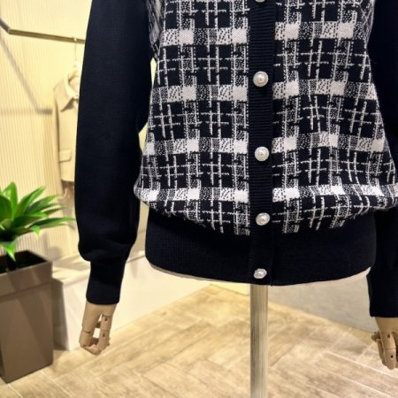 체크 배색 프릴넥 레이어드 니트