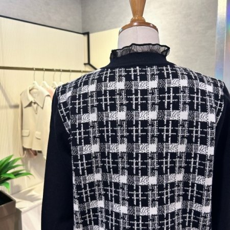 체크 배색 프릴넥 레이어드 니트