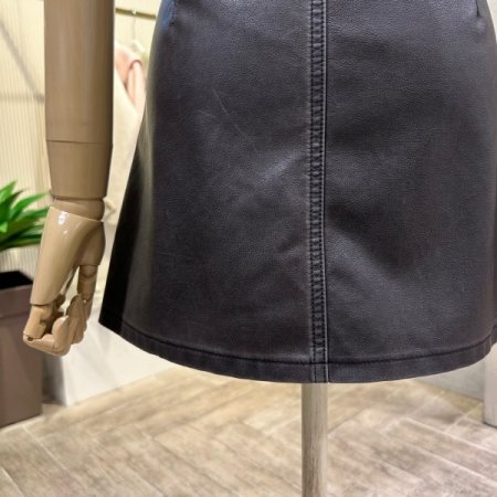 A라인 레더 미니 스커트