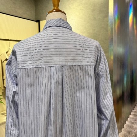 언발 스트라이프 박시 셔츠