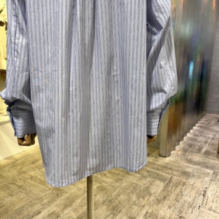 언발 스트라이프 박시 셔츠