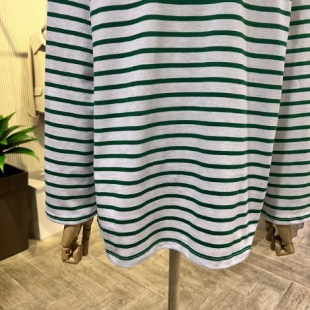 자수 배색 스트라이프 티셔츠